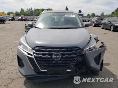 Piąte zdjęcie samochodu w środku: 2023 NISSAN KICKS SV VIN:3N1CP5CV9PL533025 - miniatura