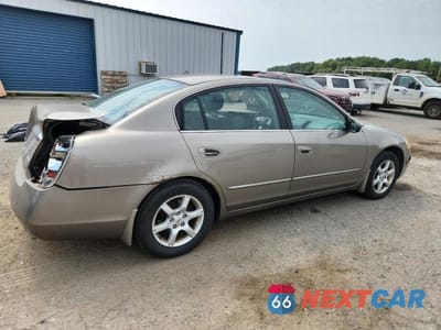 Trzecie zdjęcie samochodu z tyłu: 2005 NISSAN ALTIMA SE VIN:1N4BL11DX5C363621 - miniatura