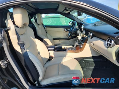 Zdjęcie 10 z 13 samochodu: 2014 MERCEDES-BENZ SLK 250 VIN:WDDPK4HA8EF080820 - miniatura