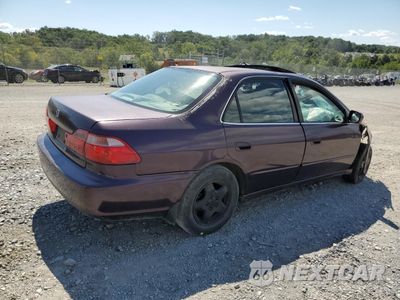 Trzecie zdjęcie samochodu z tyłu: 1999 HONDA ACCORD EX VIN:1HGCG1656XA030210 - miniatura