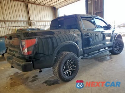 Trzecie zdjęcie samochodu z tyłu: 2021 NISSAN TITAN SV VIN:1N6AA1ED3MN502722 - miniatura