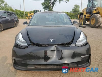 Piąte zdjęcie samochodu w środku: 2019 TESLA MODEL 3 VIN:5YJ3E1EA3KF329320 - miniatura