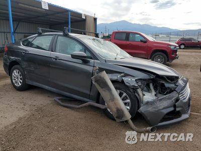 Czwarte zdjęcie samochodu z boku: 2016 FORD FUSION S VIN:1FA6P0G75G5118444 - miniatura