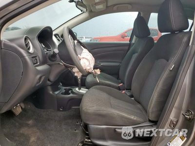 Zdjęcie 7 z 13 samochodu: 2018 NISSAN VERSA S VIN:3N1CN7AP6JL868675 - miniatura