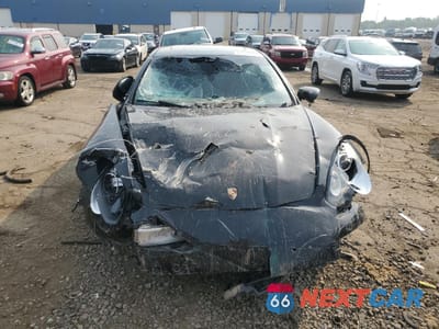 Piąte zdjęcie samochodu w środku: 2016 PORSCHE PANAMERA 2 VIN:WP0AA2A78GL004878 - miniatura