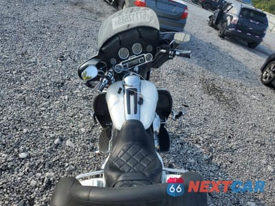 Zdjęcie 6 z 9 samochodu: 2013 HARLEY-DAVIDSON FLHTCU ULTRA CLASSIC ELECTRA GLIDE VIN:1HD1FCM12DB634104 - miniatura