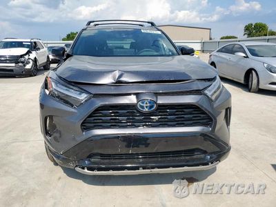 Piąte zdjęcie samochodu w środku: 2024 TOYOTA RAV4 XSE VIN:4T3E6RFV9RU170989 - miniatura
