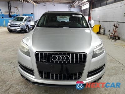 Piąte zdjęcie samochodu w środku: 2013 AUDI Q7 PREMIUM PLUS VIN:WA1LGAFE3DD008717 - miniatura