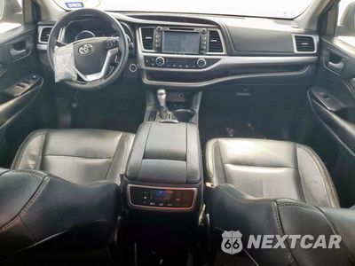 Zdjęcie 8 z 12 samochodu: 2016 TOYOTA HIGHLANDER XLE VIN:5TDJKRFH9GS313894 - miniatura