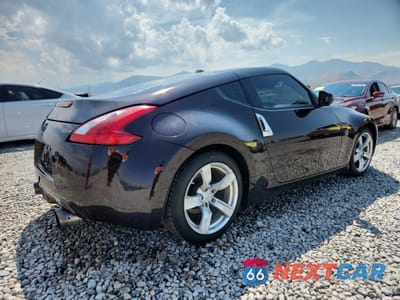 Trzecie zdjęcie samochodu z tyłu: 2010 NISSAN 370Z VIN:JN1AZ4EH4AM501101 - miniatura