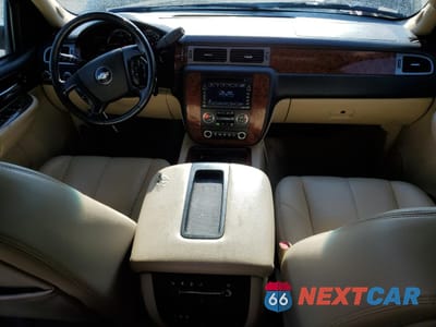 Zdjęcie 8 z 15 samochodu: 2008 CHEVROLET SUBURBAN K1500 LS VIN:3GNFK16388G198756 - miniatura
