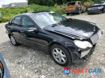 Czwarte zdjęcie samochodu z boku: 2003 MERCEDES-BENZ C 320 VIN:WDBRF64J43F389821 - miniatura