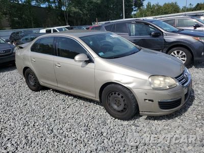 Czwarte zdjęcie samochodu z boku: 2005 VOLKSWAGEN NEW JETTA 2.5 VIN:3VWRG71K25M643298 - miniatura