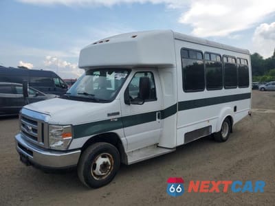 2017 FORD ECONOLINE E350 SUPER DUTY CUTAWAY VAN 1FDEE3FS6HDC04609 - główne zdjęcie licytacji z USA - miniatura