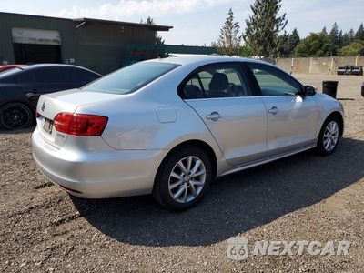 Trzecie zdjęcie samochodu z tyłu: 2013 VOLKSWAGEN JETTA SE VIN:3VWDP7AJ0DM381166 - miniatura