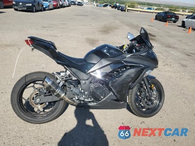 2014 KAWASAKI EX300 A JKAEX8A10EA005234 - główne zdjęcie licytacji z USA - miniatura