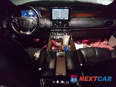 Zdjęcie 8 z 12 samochodu: 2018 LINCOLN NAVIGATOR L RESERVE VIN:5LMJJ3LT5JEL20629 - miniatura