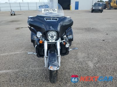 Drugie zdjęcie samochodu z przodu: 2018 HARLEY-DAVIDSON FLHTCUTG TRI GLIDE ULTRA VIN:1HD1MAD11JB855926 - miniatura