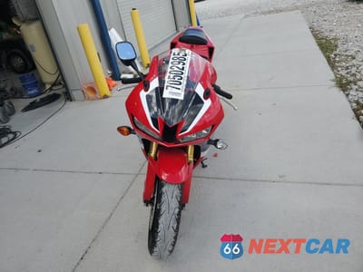 Drugie zdjęcie samochodu z przodu: 2023 HONDA CBR600 RR VIN:JH2PC40J7PK900292 - miniatura
