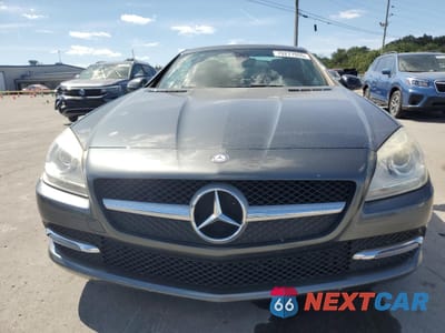 Piąte zdjęcie samochodu w środku: 2015 MERCEDES-BENZ SLK 250 VIN:WDDPK4HA8FF104065 - miniatura