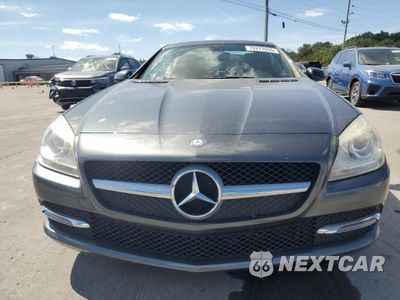Piąte zdjęcie samochodu w środku: 2015 MERCEDES-BENZ SLK 250 VIN:WDDPK4HA8FF104065 - miniatura