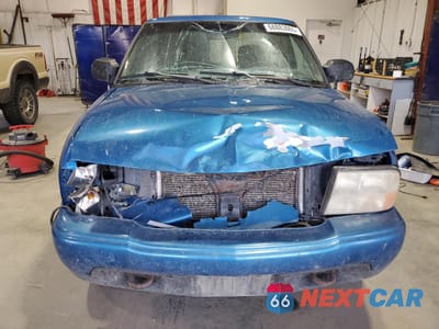 Piąte zdjęcie samochodu w środku: 2000 GMC SONOMA VIN:1GTDT19W5YK220885 - miniatura