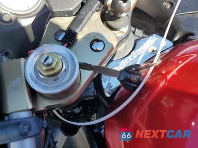 Zdjęcie 8 z 10 samochodu: 2008 SUZUKI GSX1300 R VIN:JS1GX72A082111537 - miniatura