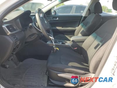 Zdjęcie 7 z 12 samochodu: 2019 KIA OPTIMA LX VIN:5XXGT4L32KG365929 - miniatura