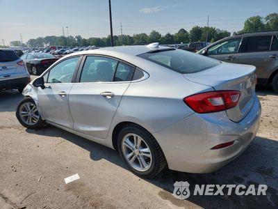 Drugie zdjęcie samochodu z przodu: 2018 CHEVROLET CRUZE LT VIN:1G1BE5SM9J7194777 - miniatura
