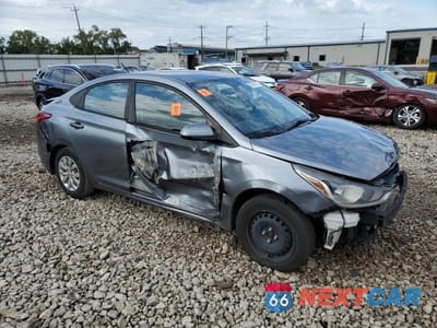 Czwarte zdjęcie samochodu z boku: 2019 HYUNDAI ACCENT SE VIN:3KPC24A3XKE041060 - miniatura