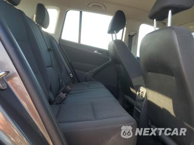 Zdjęcie 11 z 13 samochodu: 2017 VOLKSWAGEN TIGUAN S VIN:WVGBV7AXXHK043433 - miniatura