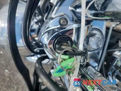 Zdjęcie 8 z 10 samochodu: 2012 YAMAHA XV1900 CUC VIN:JYAVP27Y7CA001312 - miniatura