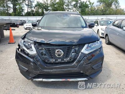 Piąte zdjęcie samochodu w środku: 2019 NISSAN ROGUE S VIN:JN8AT2MV0KW378529 - miniatura