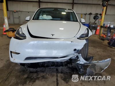 Piąte zdjęcie samochodu w środku: 2023 TESLA MODEL Y VIN:7SAYGDEE0PA103666 - miniatura