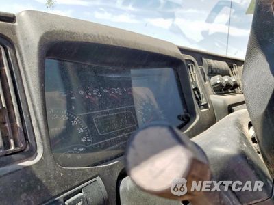 Zdjęcie 15 z 20 samochodu: 2019 INTERNATIONAL MV607 TRUCK CAB AND CHASSIS VIN:3HAEUMML6KL284970 - miniatura