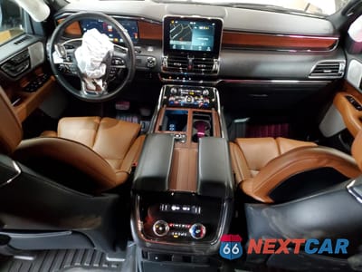Zdjęcie 8 z 14 samochodu: 2018 LINCOLN NAVIGATOR RESERVE VIN:5LMJJ2LTXJEL20636 - miniatura