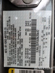 Zdjęcie 13 z 14 samochodu: 2016 LINCOLN MKZ VIN:3LN6L2G95GR620642 - miniatura