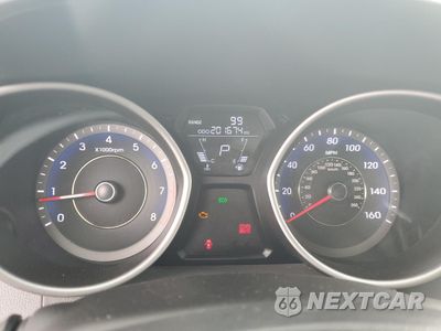 Zdjęcie 9 z 12 samochodu: 2013 HYUNDAI ELANTRA GLS VIN:KMHDH4AE8DU503703 - miniatura