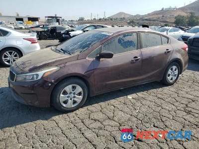 2018 KIA FORTE LX 3KPFL4A79JE164022 - główne zdjęcie licytacji z USA - miniatura