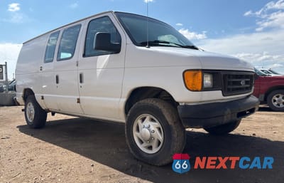 2004 FORD ECONOLINE E250 VAN 1FTNE24W44HA57892 - główne zdjęcie licytacji z USA - miniatura