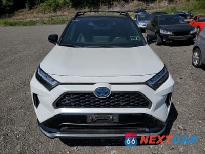 Piąte zdjęcie samochodu w środku: 2023 TOYOTA RAV4 PRIME XSE VIN:JTMEB3FV2PD126254 - miniatura