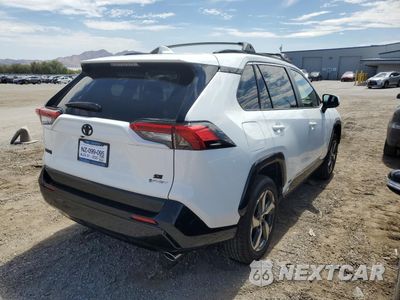 Trzecie zdjęcie samochodu z tyłu: 2025 TOYOTA RAV4 SE VIN:JTMAB3FV0SD241247 - miniatura