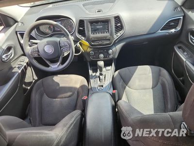 Zdjęcie 8 z 17 samochodu: 2020 JEEP CHEROKEE LATITUDE VIN:1C4PJLCB4LD652630 - miniatura