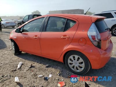 Drugie zdjęcie samochodu z przodu: 2012 TOYOTA PRIUS C VIN:JTDKDTB31C1012033 - miniatura