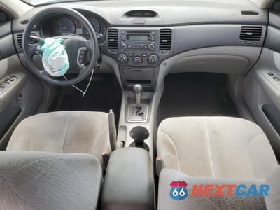 Zdjęcie 8 z 12 samochodu: 2008 KIA OPTIMA LX VIN:KNAGE123785254832 - miniatura