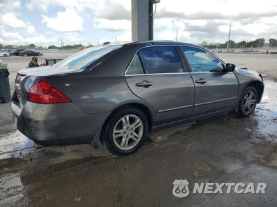 Trzecie zdjęcie samochodu z tyłu: 2006 HONDA ACCORD EX VIN:1HGCM56876A124301 - miniatura