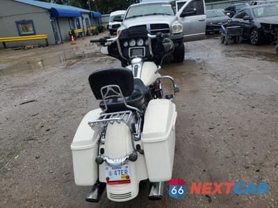 Czwarte zdjęcie samochodu z boku: 2014 HARLEY-DAVIDSON FLHXS STREET GLIDE SPECIAL VIN:1HD1KRM13EB640638 - miniatura