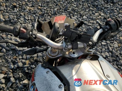 Zdjęcie 7 z 9 samochodu: 2016 BMW R1200 R VIN:WB10A1404GZ197478 - miniatura