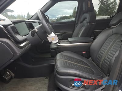 Zdjęcie 7 z 12 samochodu: 2023 RIVIAN R1T ADVENTURE VIN:7FCTGAAA7PN023885 - miniatura