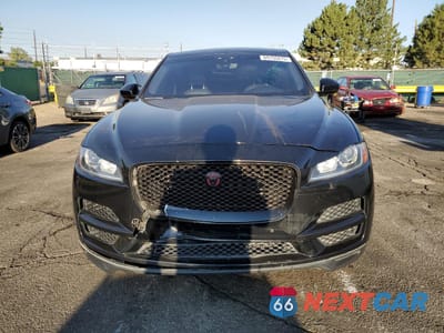 Piąte zdjęcie samochodu w środku: 2020 JAGUAR F-PACE PREMIUM VIN:SADCJ2GX1LA620383 - miniatura